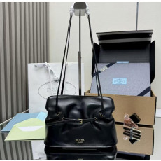 프라다 다다 나파가죽 숄더백