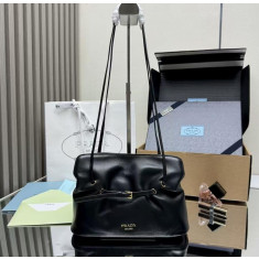 프라다 다다 나파가죽 숄더백