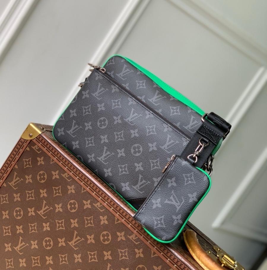 루이비통 M26052 트리오 메신저 크로스백