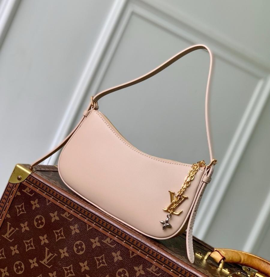 루이비통 포쉐트 LV 블룸 미니 숄더백