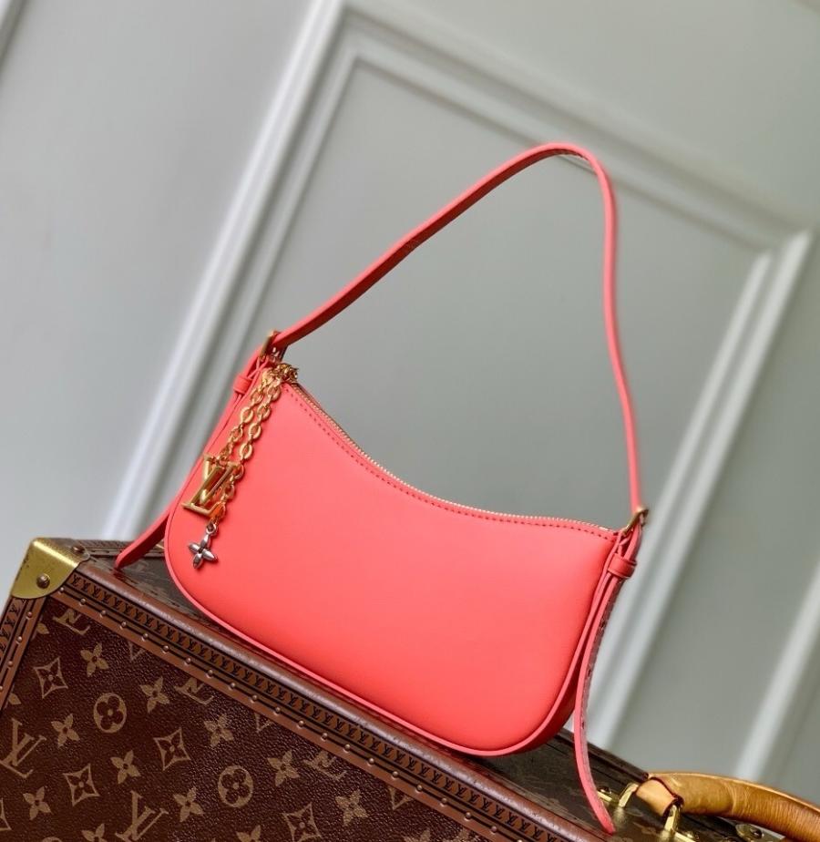 루이비통 포쉐트 LV 블룸 미니 숄더백