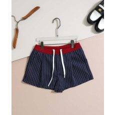 미우미우 핀스트라이프 숏팬츠 (국내배송)