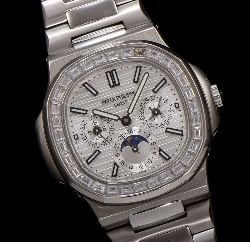 파텍필립 노틸러스 스틸 퍼페츄얼 캘린더 40mm