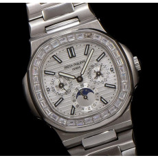 파텍필립 노틸러스 스틸 퍼페츄얼 캘린더 40mm