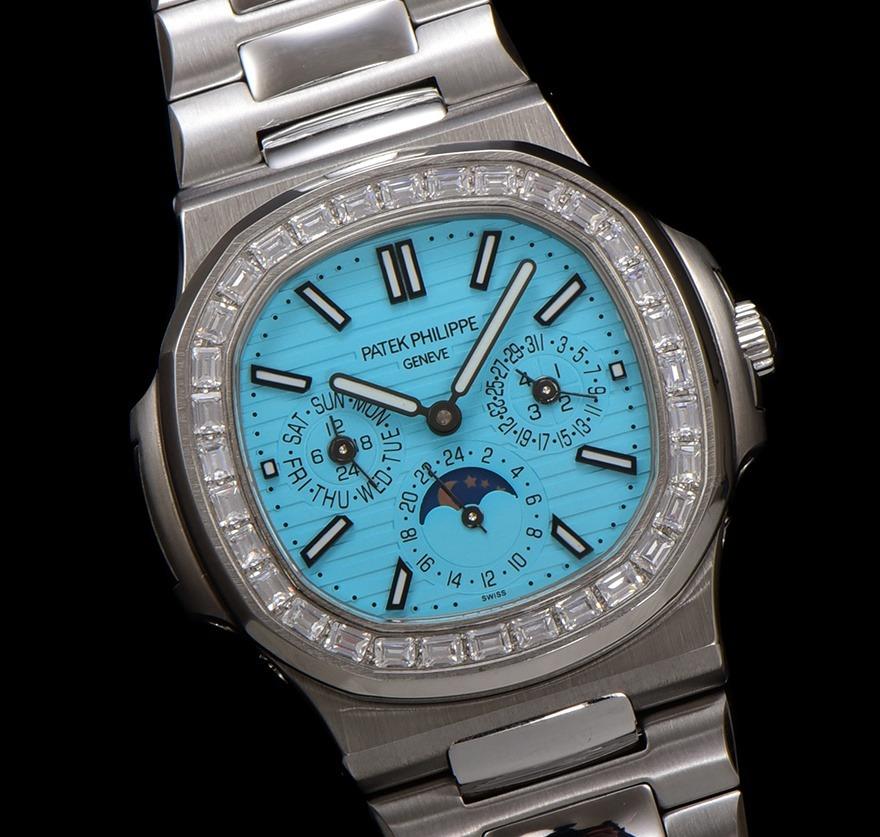 파텍필립 노틸러스 스틸 퍼페츄얼 캘린더 40mm