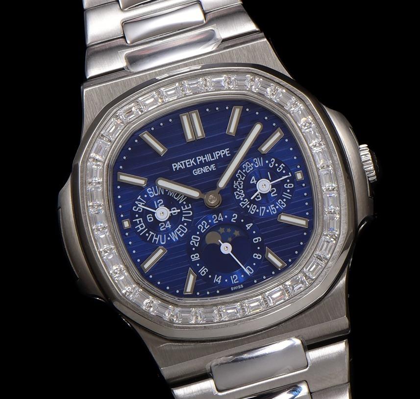 파텍필립 노틸러스 스틸 퍼페츄얼 캘린더 40mm