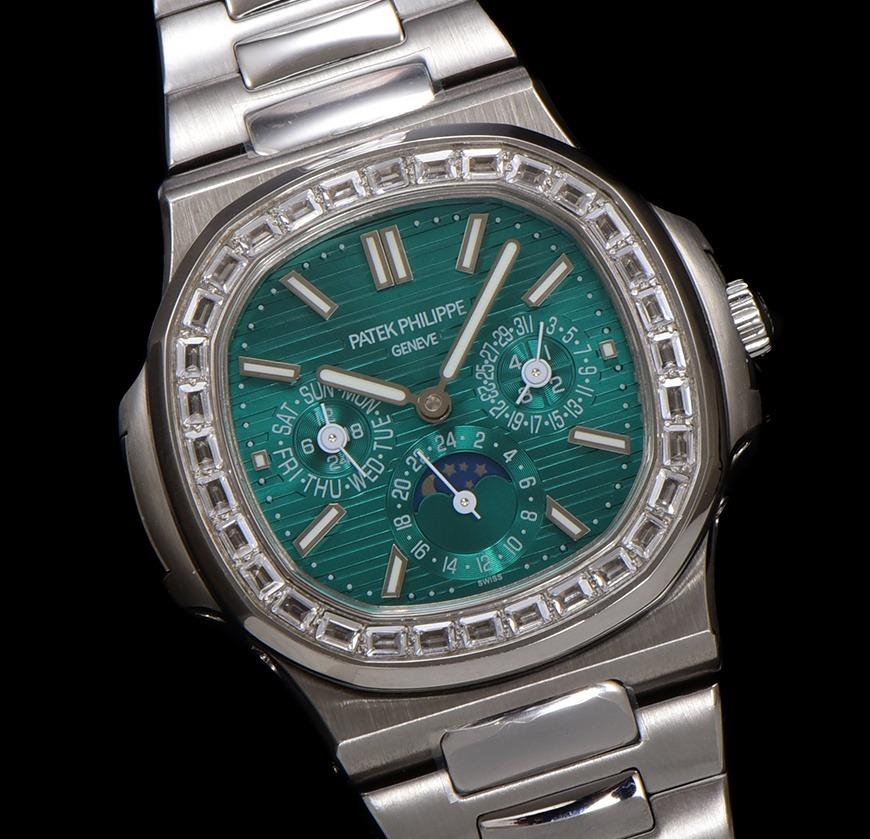 파텍필립 노틸러스 스틸 퍼페츄얼 캘린더 40mm