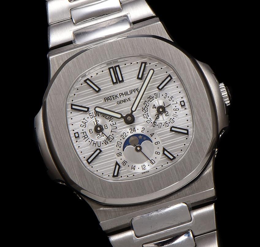파텍필립 노틸러스 스틸 퍼페츄얼 캘린더 40mm