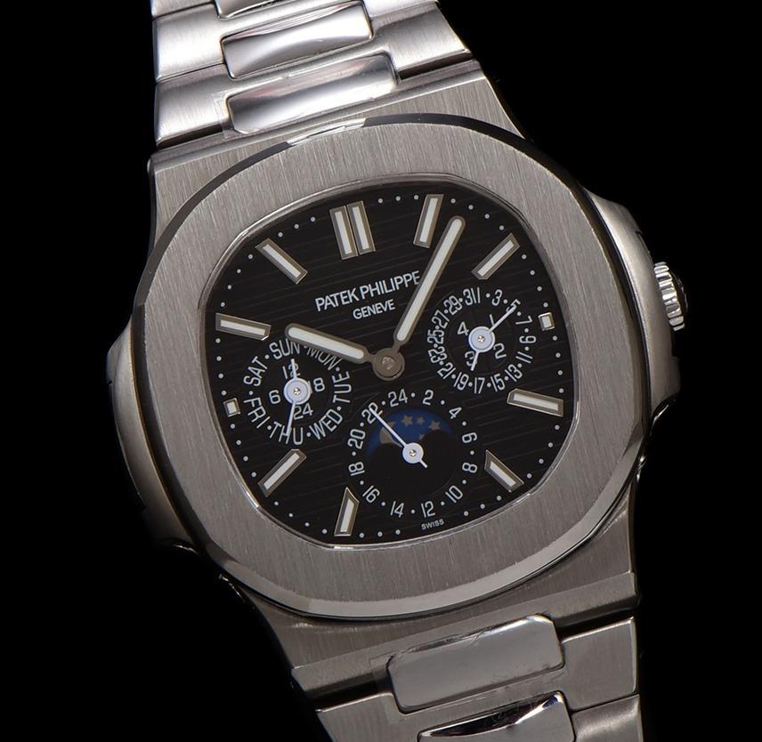 파텍필립 노틸러스 스틸 퍼페츄얼 캘린더 40mm