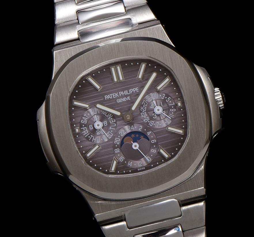 파텍필립 노틸러스 스틸 퍼페츄얼 캘린더 40mm