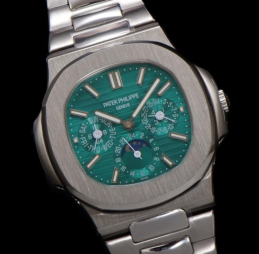파텍필립 노틸러스 스틸 퍼페츄얼 캘린더 40mm