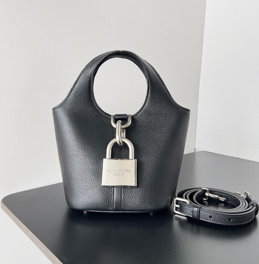 발렌시아가 로커 핸드백