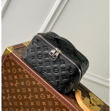 루이비통 M11750 모노그램 앙프렝뜨 토일레트리 파우치백