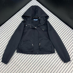 프라다 트라이앵글 로고 후드자켓