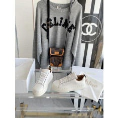 끌로에 스니커즈