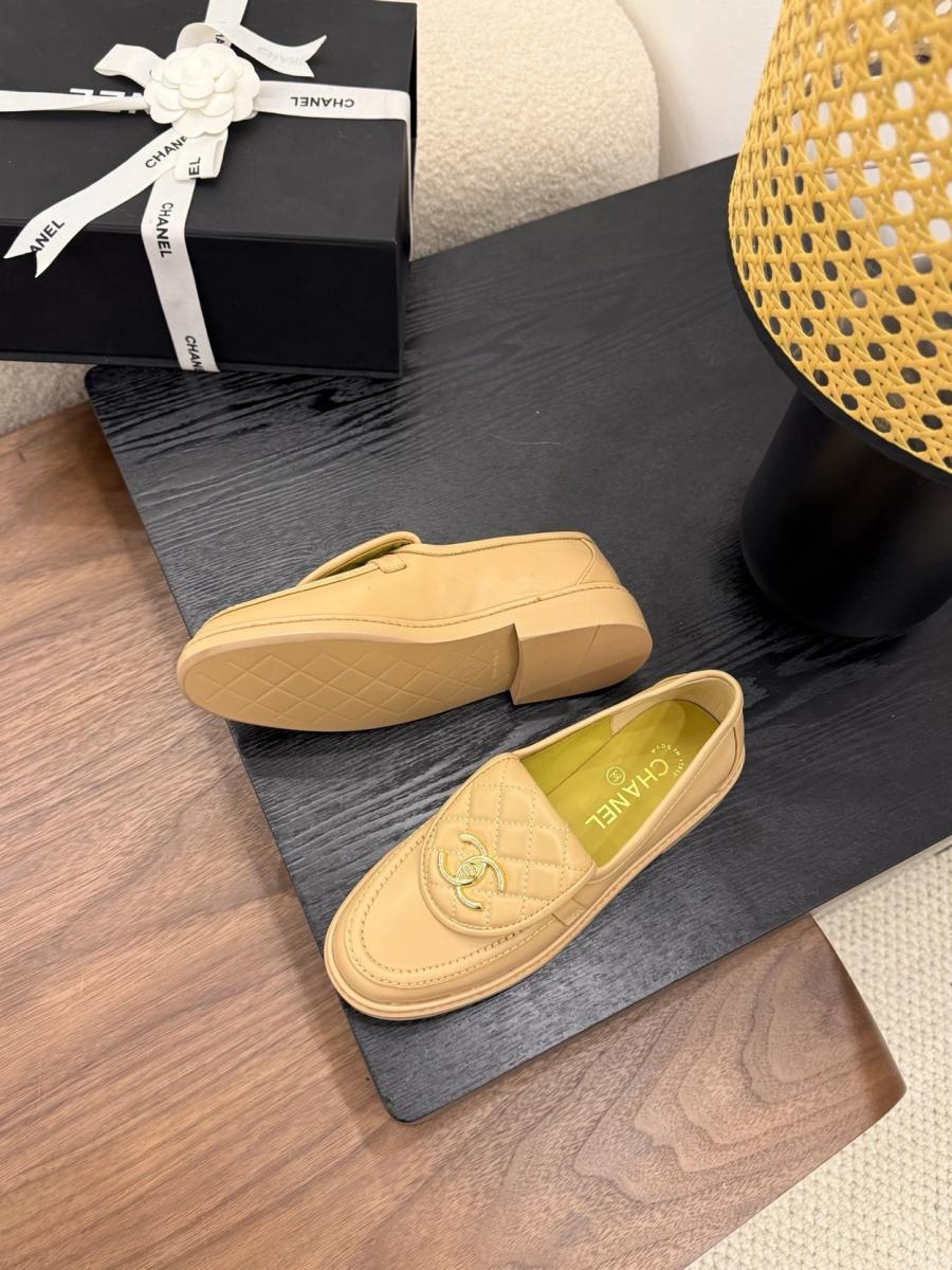 샤넬 25 가죽 퀄팅 로퍼