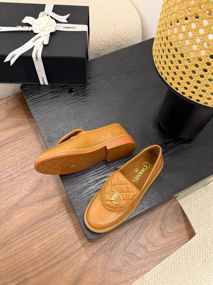 샤넬 25 가죽 퀄팅 로퍼