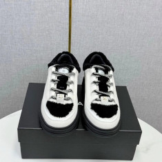 샤넬 25B 시어링 스니커즈