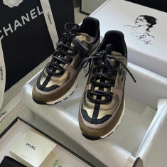 샤넬 25B 믹스드파이버 스니커즈 골드