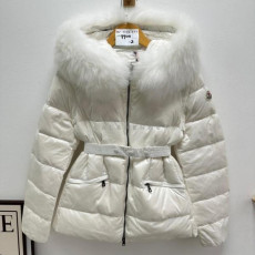 ✨타임세일✨몽클레어 보에드 화이트 사이즈1