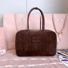 미우미우 스웨이드 보백 라지 34cm