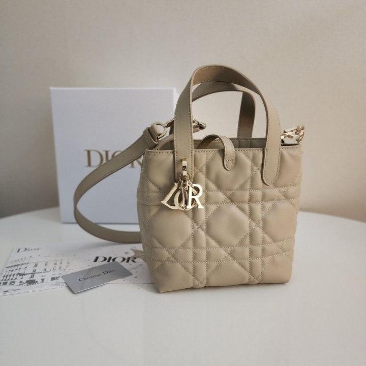 디올 뚜주흐 버티컬 풀박스 (국내배송)