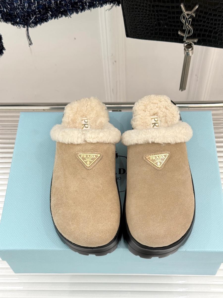 프라다 시어링 슬리퍼 뮬 (3컬러)
