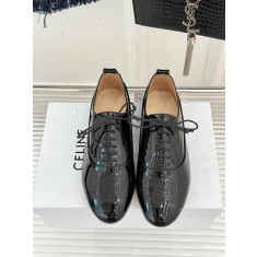 셀린느 2025 페이던트 로퍼