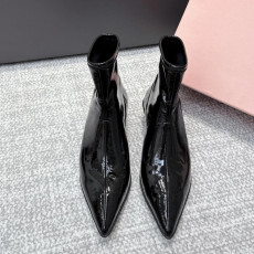 미우미우 페이던트 부츠 블랙