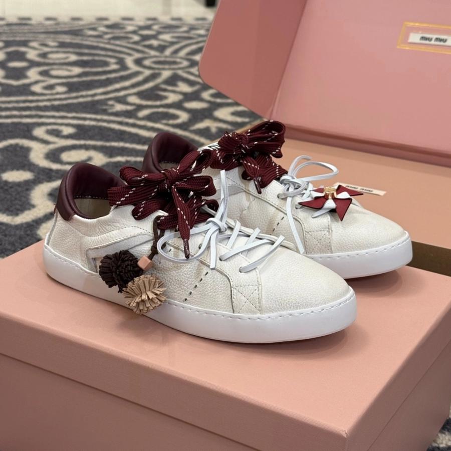 미우미우 2025 신상 스니커즈