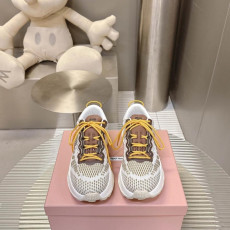 미우미우 2025 스니커즈