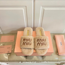 미우미우 시어링 퍼 슬리퍼