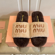 미우미우 시어링 퍼 슬리퍼