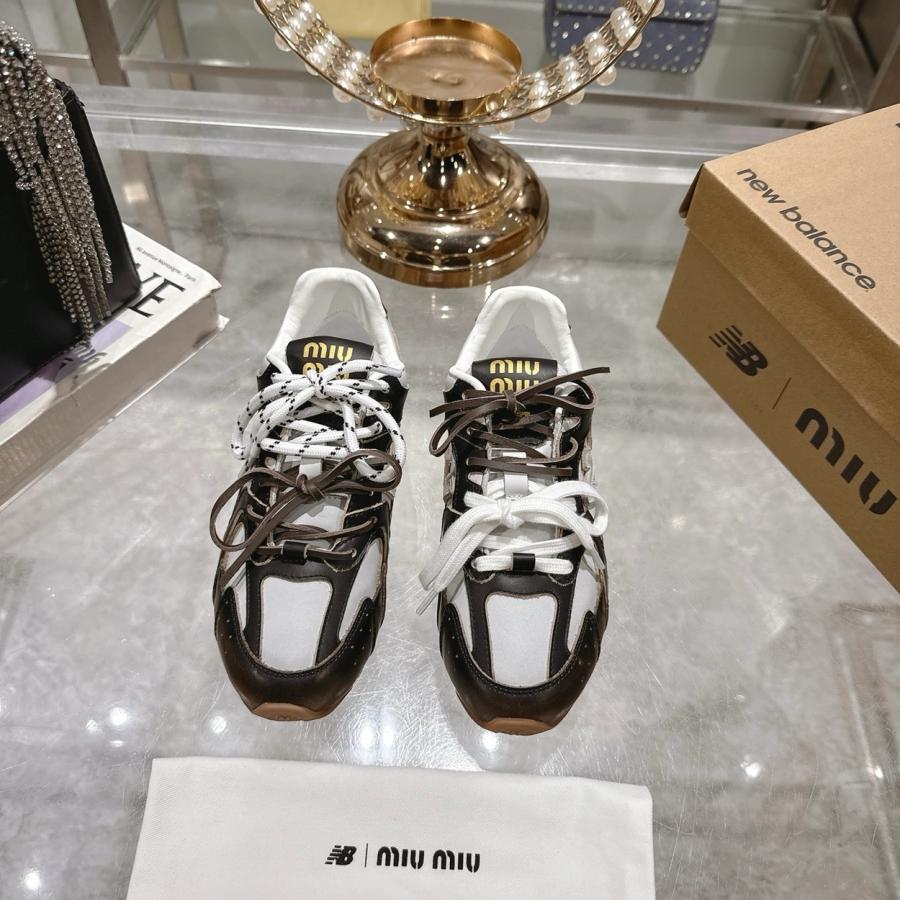 미우미우 X 뉴발란스 530 SL 스니커즈