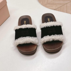 미우미우 시어링 슬리퍼