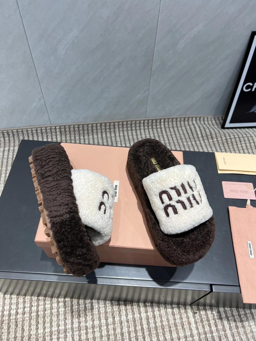 미우미우 시어링 통굽 슬리퍼