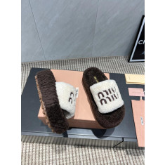 미우미우 시어링 통굽 슬리퍼