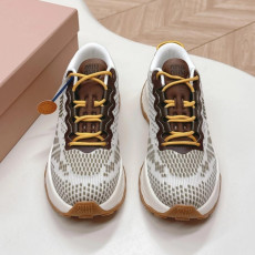 미우미우 2025 테크니컬 스니커즈