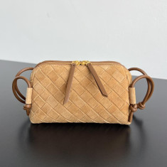 보테가베네타 콘서트 파우치백 스웨이드