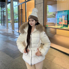 ✨타임세일✨몽클레어 보에드 화이트 브라운퍼 사이즈:2