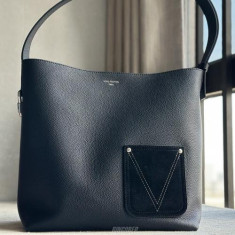 루이비통 베르소 호보백 M27022