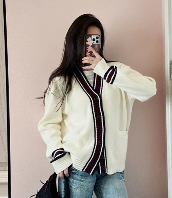 구찌 스트라이프 브이넥 니트 가디건 남녀공용