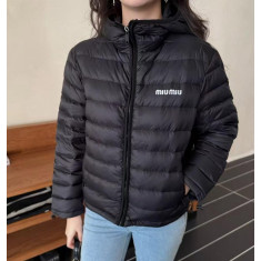 미우미우 라이트 퐁제 다운 경량패딩 자켓