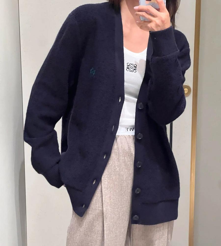 로에베 미니 애너그램 울 가디건 남녀공용