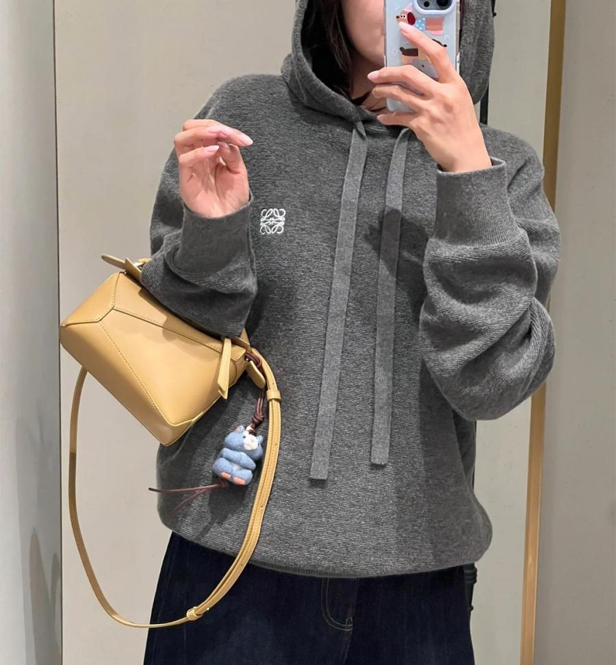 로에베 미니 애너그램 울 후드티 남녀공용 (2컬러)