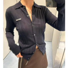 미우미우 슬림핏 케이블 니트 가디건