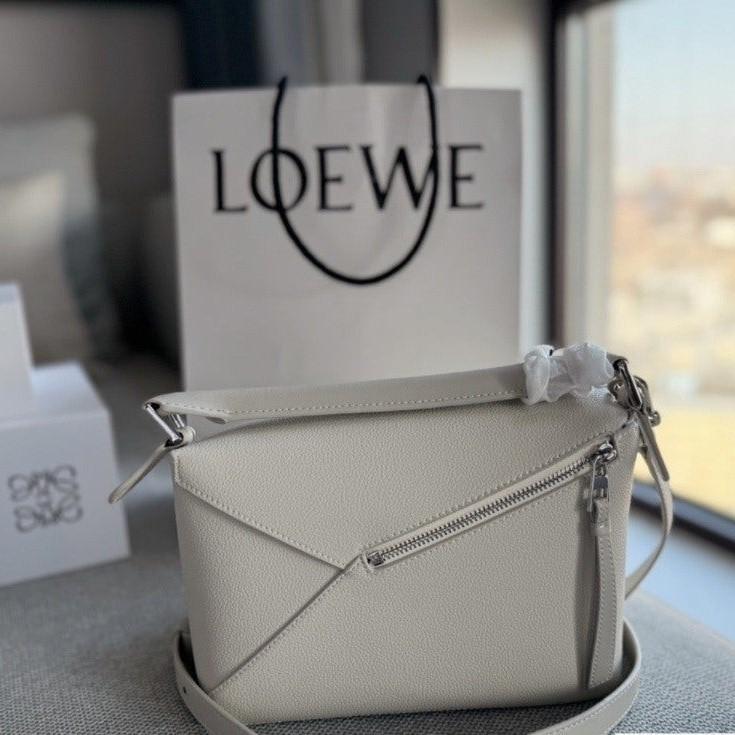 로에베 퍼즐백 스몰