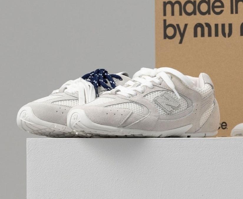 뉴발란스 X 미우미우 530 스웨이드 메쉬 스니커즈 화이트 남녀공용 (국내배송)