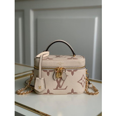 루이비통 빅 모노그램 베니티백 pm