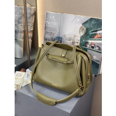 로에베 마드리백 미듐